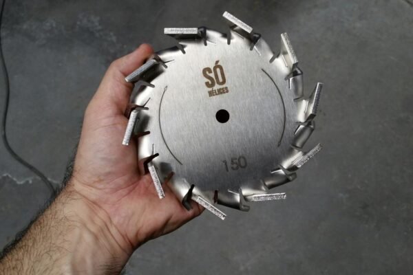 How Long Does a Scroll Saw Blade Last: Understanding Longevity and Factors Affecting Performance